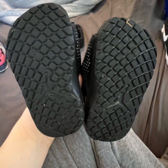 boys air jordan slides/sandals - Picture 2 of 3